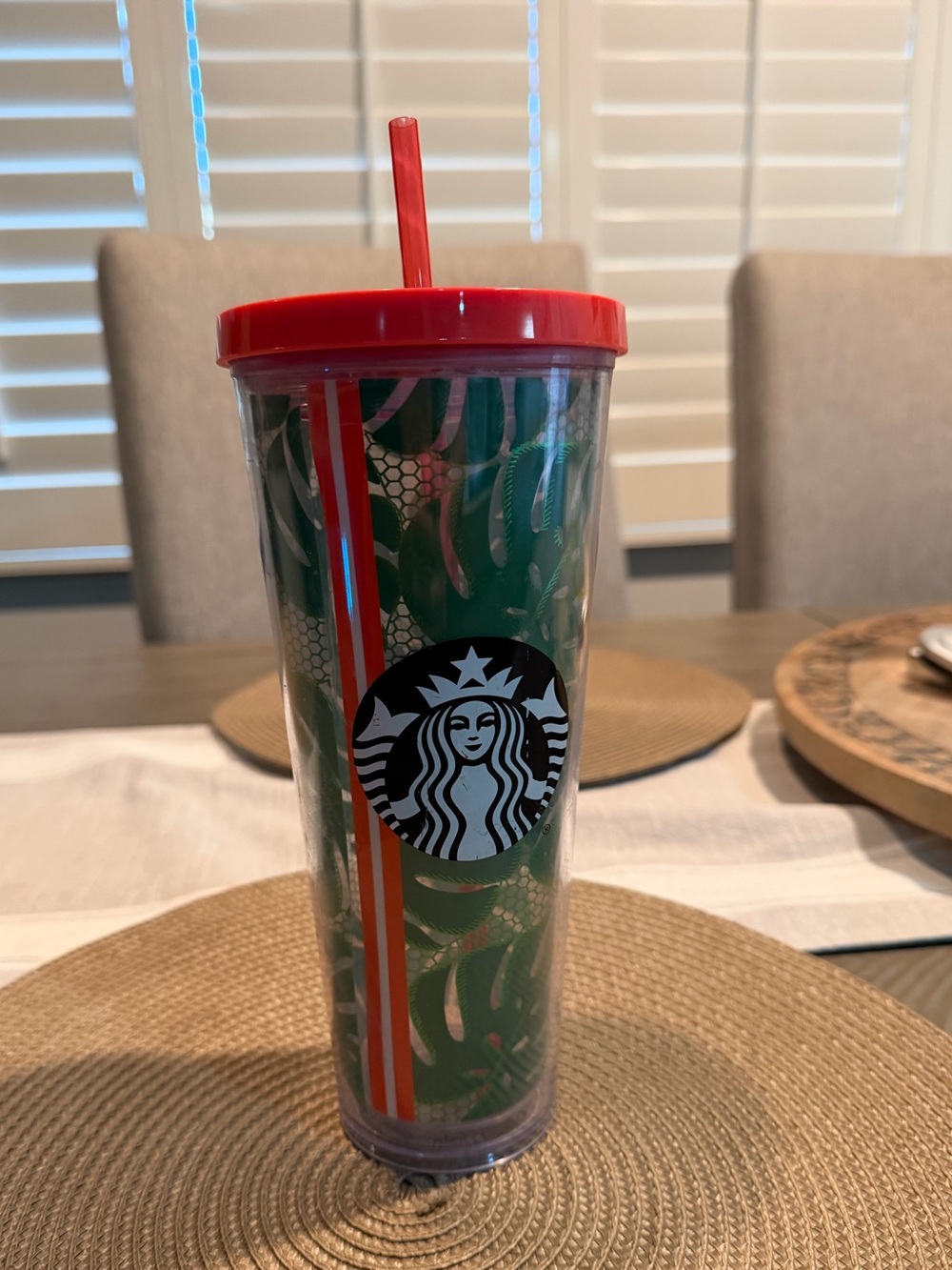 Starbucks 24 oz tumbler with straw